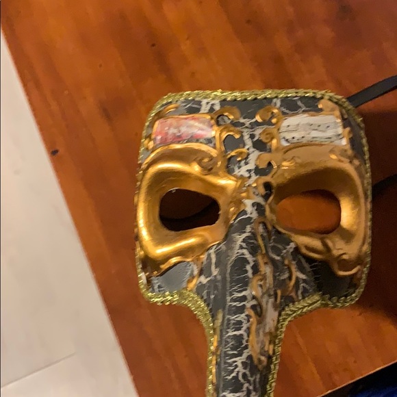Mask - Picture 2 of 2